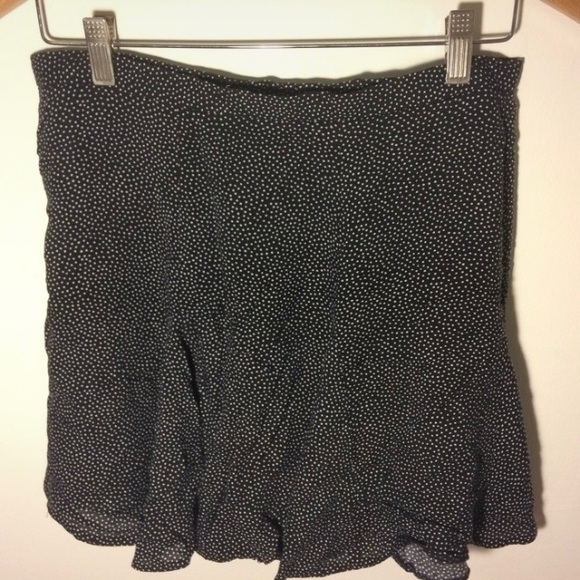Urban Outfitters, miniskirt w/polka dots, M - Picture 4 of 9